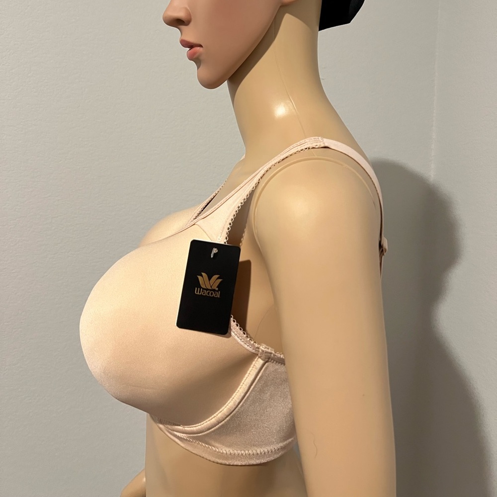 Beige tshirt bra.